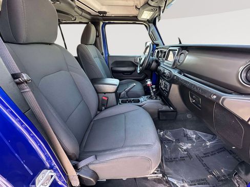 Used 2018 Jeep Wrangler Unlimited Sport S AWD/4WD image 21