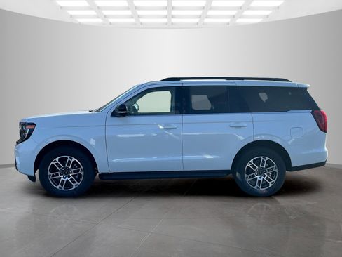 New 2025 Ford Expedition Active image 7