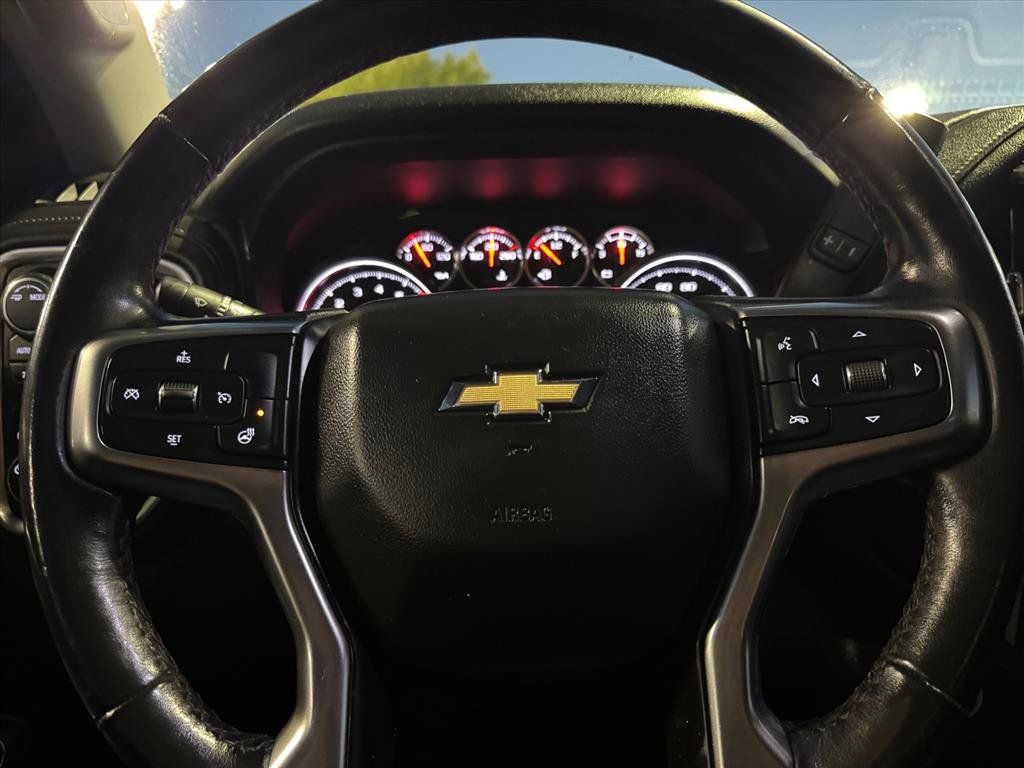Used 2020 Chevrolet Silverado 1500 LT w/ All-Star Edition AWD/4WD image 18