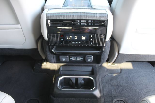 Used 2022 Jeep Wagoneer Series II w/ Premium Group I AWD/4WD image 19