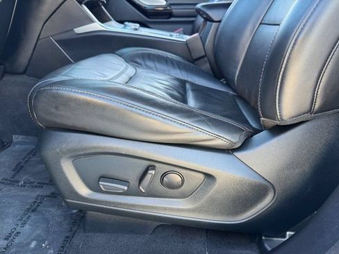 Used 2022 Ford Explorer Platinum w/ Equipment Group 601A AWD/4WD image 15