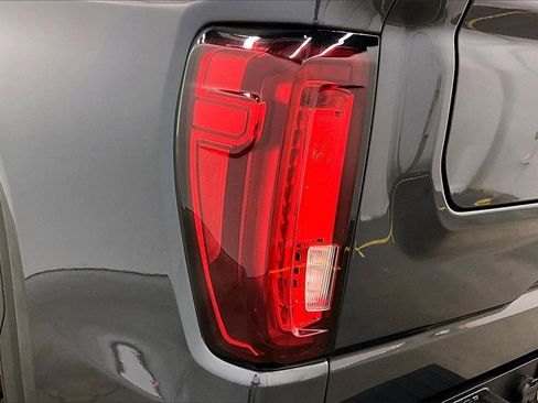 Used 2021 GMC Sierra 1500 AT4 image 24