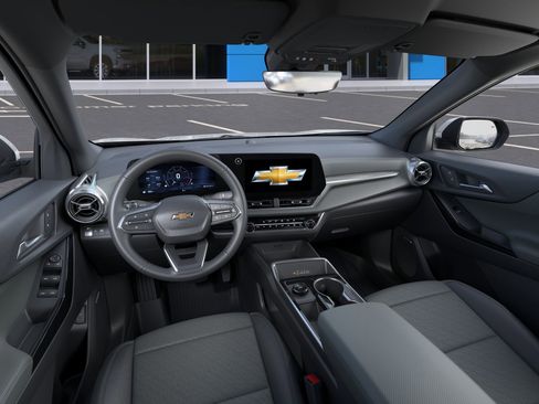 New 2026 Chevrolet Equinox LT w/ Convenience Package II FWD image 15