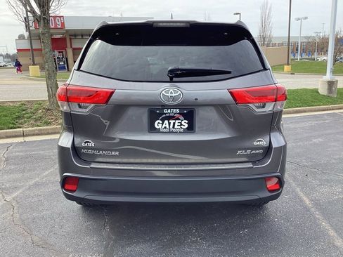 Used 2018 Toyota Highlander XLE w/ Protection Package #3 image 6