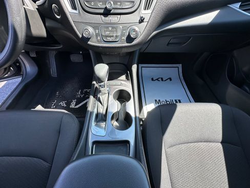 Used 2022 Chevrolet Malibu LS FWD image 23
