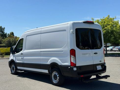 Used 2024 Ford Transit 250 148 Medium Roof RWD image 3