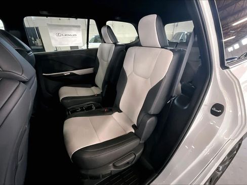 New 2026 Lexus TX 500h AWD image 10