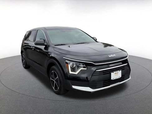 Used 2026 Kia Niro LX FWD image 3