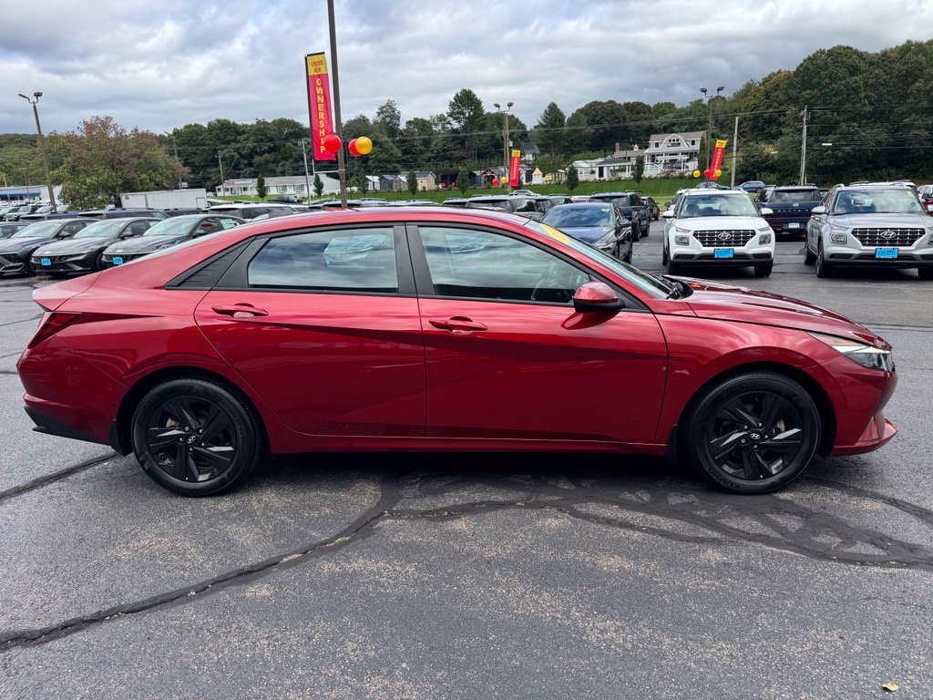 Used 2023 Hyundai Elantra SEL FWD image 4