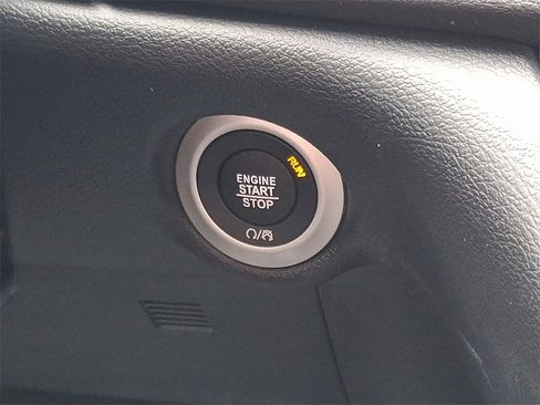 New 2026 Chrysler Voyager LX image 15