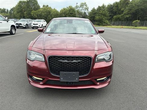 Used 2022 Chrysler 300 Touring L w/ Popular Equipment Group AWD/4WD image 3