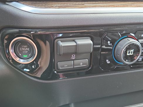 New 2026 Chevrolet Silverado 1500 LT Trail Boss w/ Convenience Package II AWD/4WD image 26