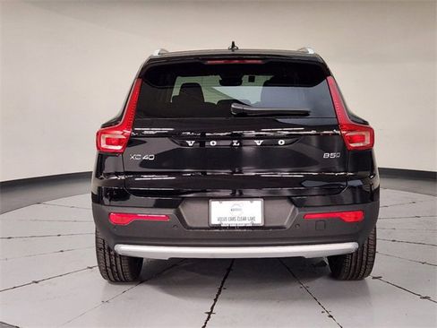 New 2025 Volvo XC40 B5 Core w/ Protection Package Premier image 10