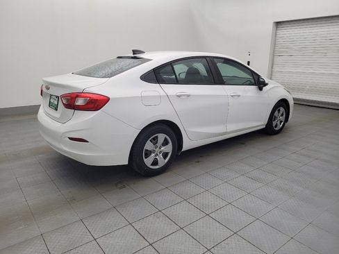 Used 2017 Chevrolet Cruze LS FWD image 10