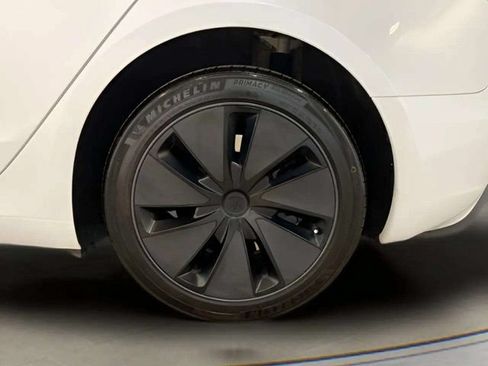 Used 2024 Tesla Model 3 Standard Range RWD image 91