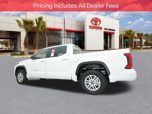 Used 2025 Toyota Tundra SR5 AWD/4WD image 21