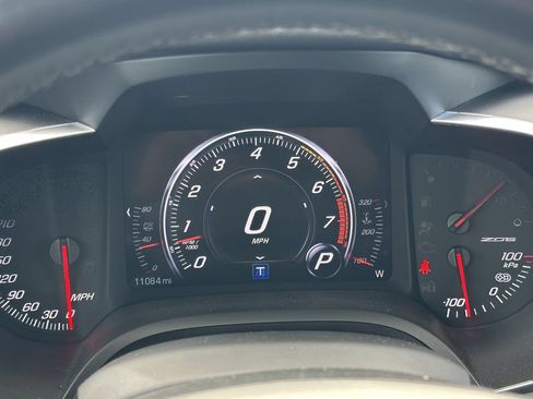 Used 2016 Chevrolet Corvette Z06 w/ 3LZ Preferred Equipment Group RWD image 21