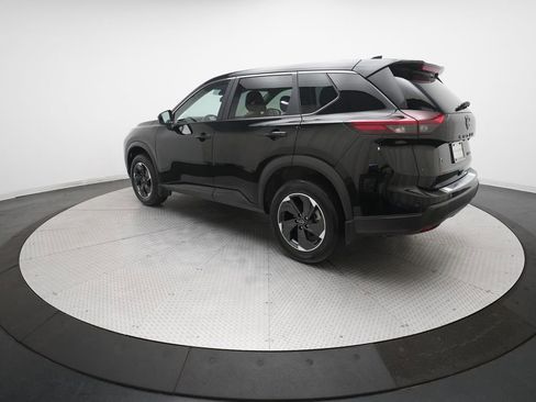Certified 2024 Nissan Rogue SV image 33