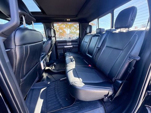 Used 2019 Ford F150 Lariat image 34