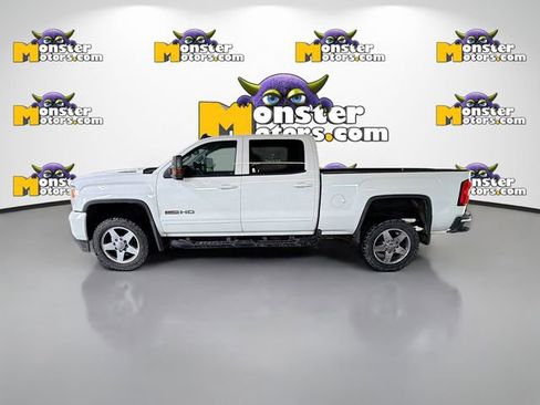 Used 2018 GMC Sierra 2500 SLT w/ All Terrain HD Package image 7