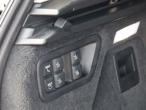 Used 2020 BMW X7 xDrive40i w/ Premium Package image 14