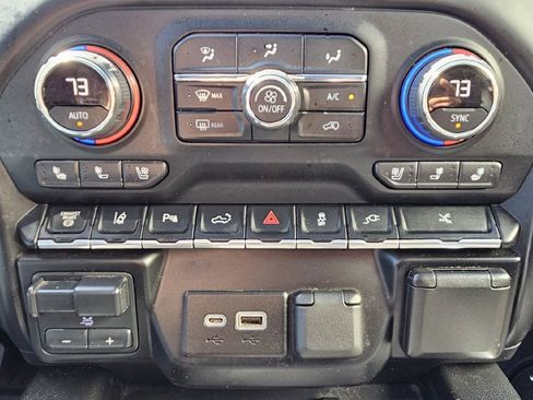 Used 2022 Chevrolet Silverado 3500 High Country image 21