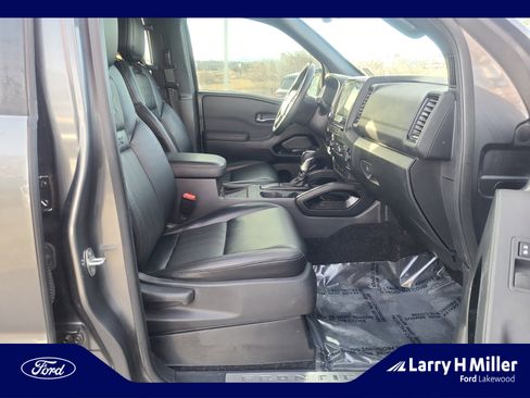 Used 2022 Nissan Frontier PRO-4X w/ Pro-4X Premium Package image 19