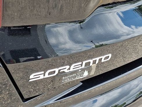 Certified 2023 Kia Sorento SX FWD image 32