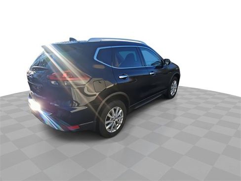 Used 2019 Nissan Rogue SV image 8