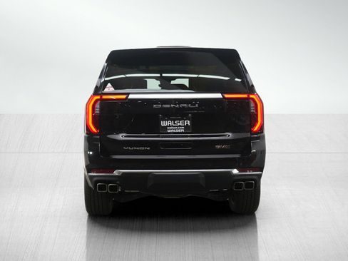 Used 2025 GMC Yukon Denali w/ Denali Reserve Package image 4