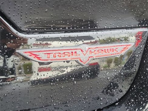 Certified 2022 Jeep Grand Cherokee Trailhawk w/ Luxury Tech Group III image 8