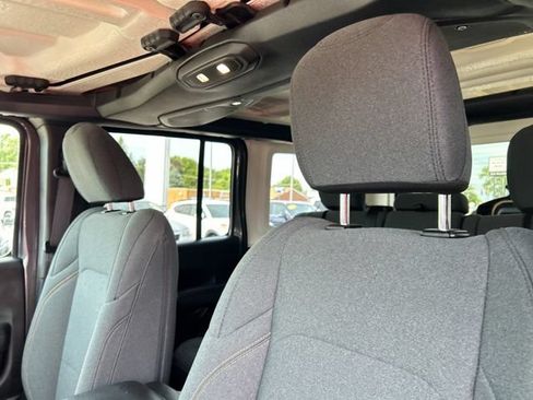 Used 2025 Jeep Wrangler Unlimited Sport S 4xe AWD/4WD image 31