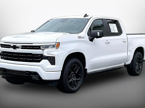 Used 2023 Chevrolet Silverado 1500 RST w/ Convenience Package II AWD/4WD image 4