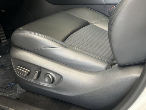 Used 2023 Toyota RAV4 XSE AWD/4WD image 13