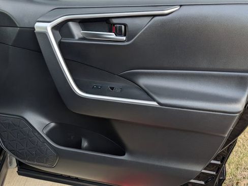 Used 2023 Toyota RAV4 XLE w/ Convenience Package image 34