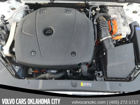 Used 2022 Volvo S60 T8 R-Design Expression w/ Premium Package AWD/4WD image 25