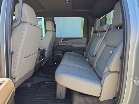 New 2026 GMC Sierra 2500 SLT w/ SLT Premium Package AWD/4WD image 16