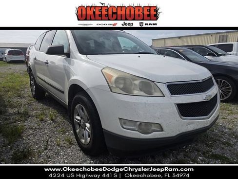 Used 2011 Chevrolet Traverse LS FWD image 1
