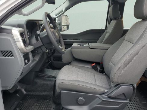 New 2026 Ford F550 4x4 SuperCab Super Duty w/ Snow Plow Prep Package image 12