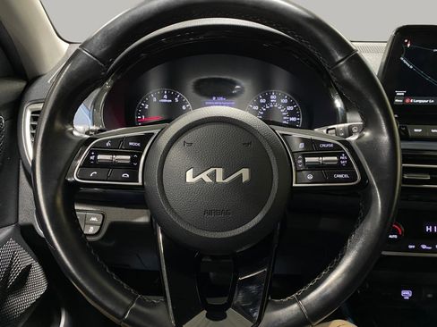 Used 2022 Kia Seltos Nightfall Edition image 12