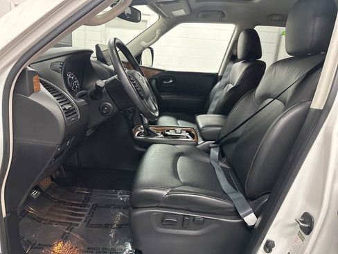 Used 2022 Nissan Armada SL w/ Captain's Chairs Package image 18