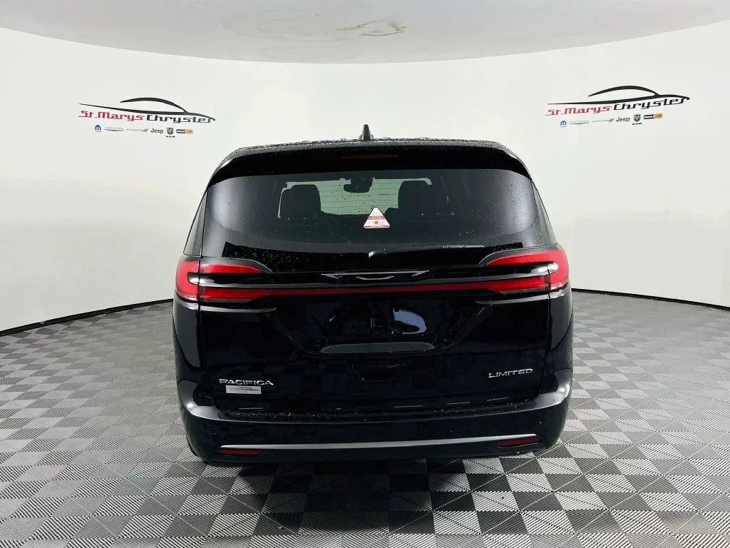New 2027 Chrysler Pacifica Limited FWD image 7