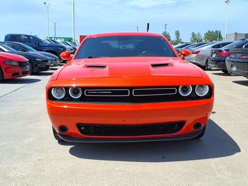 Used 2020 Dodge Challenger SXT w/ Blacktop Package RWD image 2