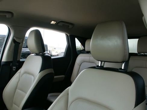 Used 2020 Ford Escape SEL image 18