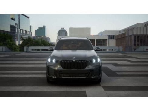 New 2026 BMW X5 sDrive40i w/ M Sport Package image 3