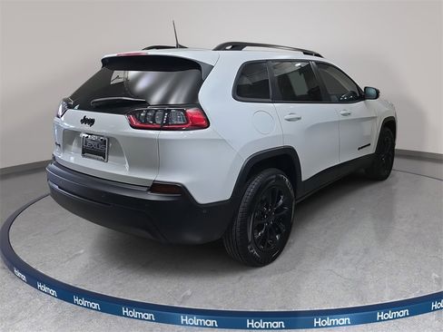 Used 2023 Jeep Cherokee Altitude Lux image 6