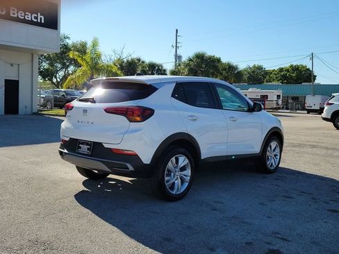 Used 2025 Buick Encore GX Preferred AWD/4WD image 6