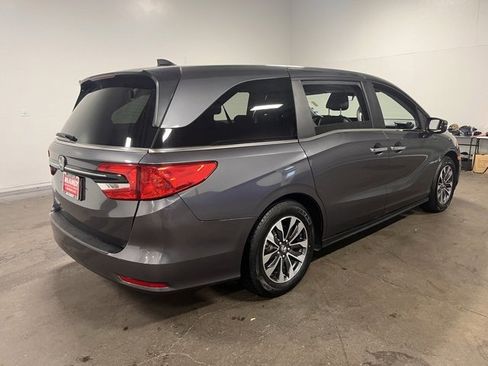 Used 2024 Honda Odyssey EX-L image 3