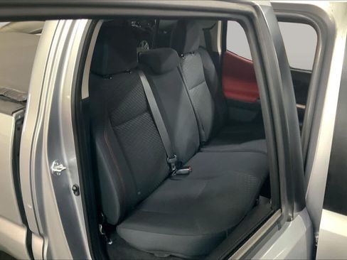 Used 2021 Toyota Tacoma SR5 AWD/4WD image 20