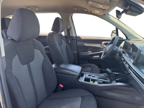 Used 2025 Kia Sorento LX FWD image 15